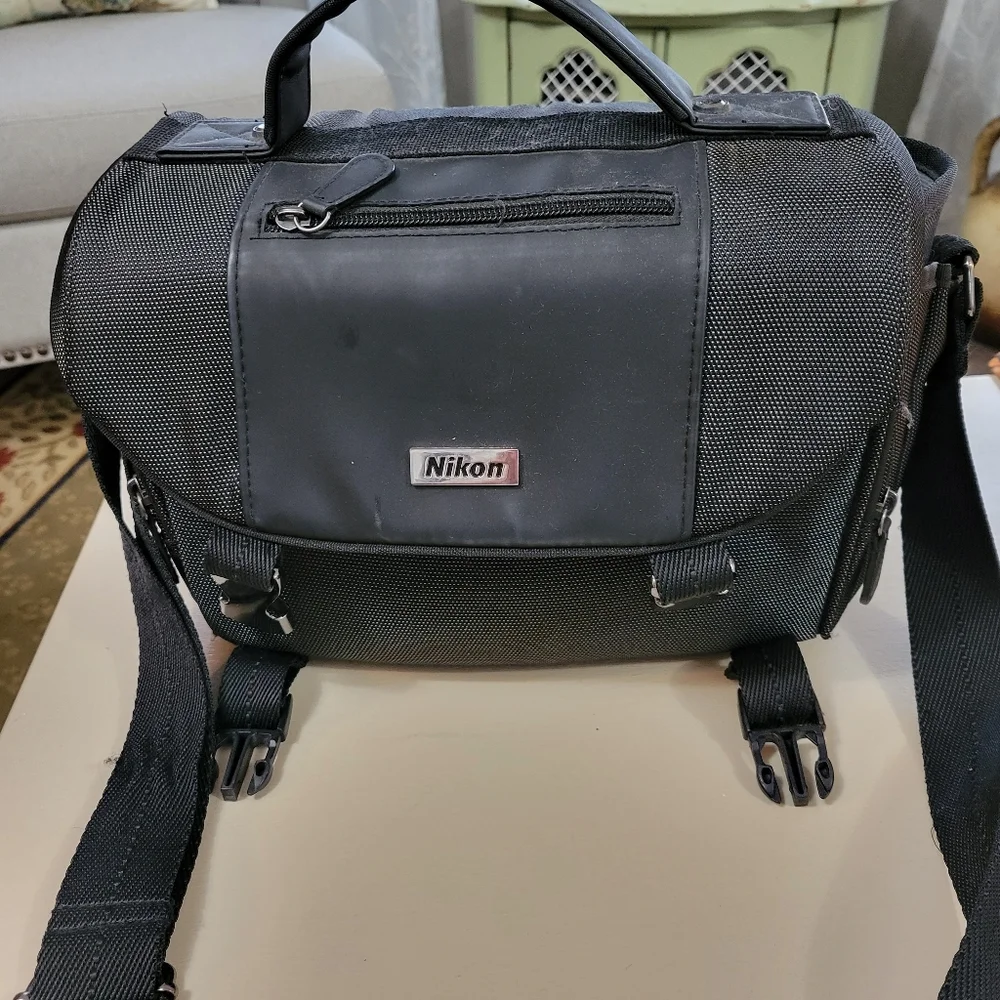 Nikon DS5100 Camera and Accessories